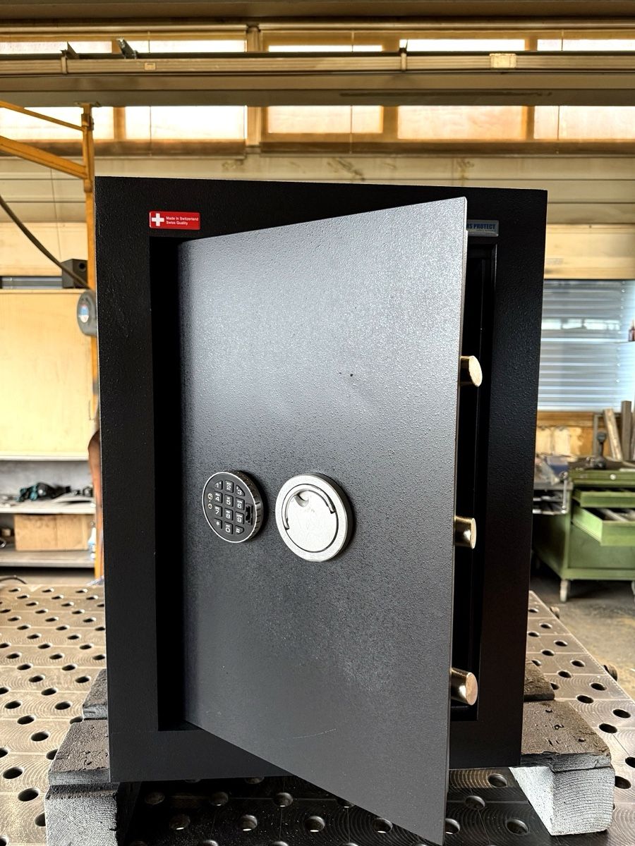 Müller Safe Tresor: Sicherheitsschrank / Tresor – Neu (gemäss Beschreibung) aus Wil SG von gjo_9hkq 2