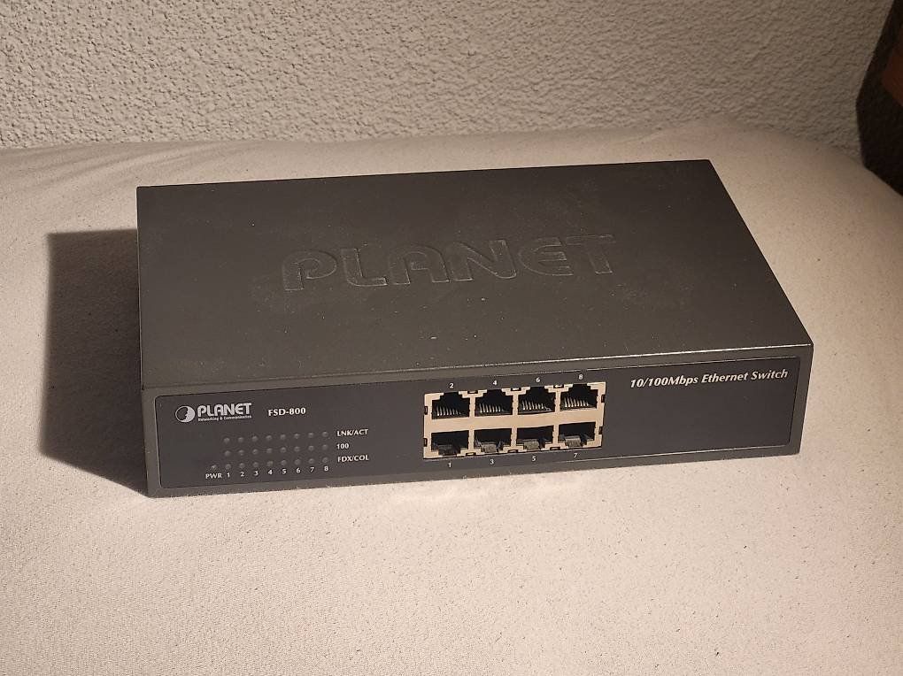 Hub & Switch: SUPERDEAL - Switch Planet FSD-800 V4 – Usato da Rütihof venduto da Cervulat 1