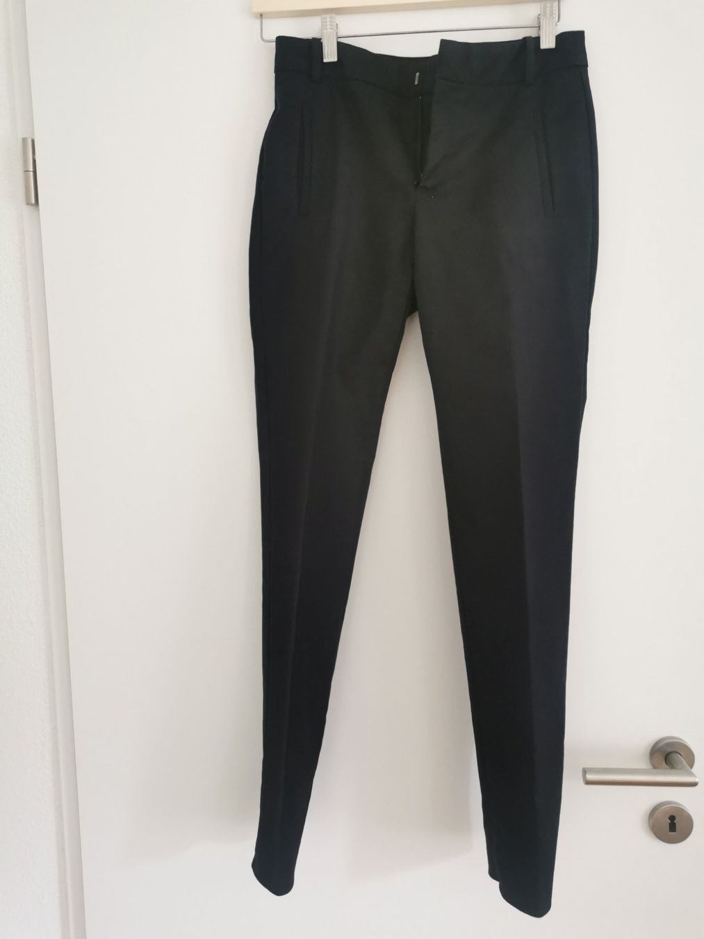 Zara Pantaloni: Zara Basic Hose, schwarz, Grösse 34 – Usato da Niedergösgen venduto da lil_s6k8 1