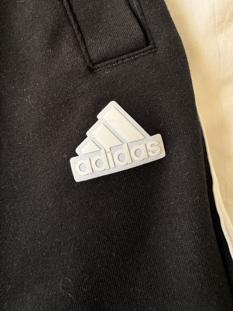 Adidas Pantaloni: Adidas Trainingshose M – Usato da Zürich venduto da AnnaSaskia 1