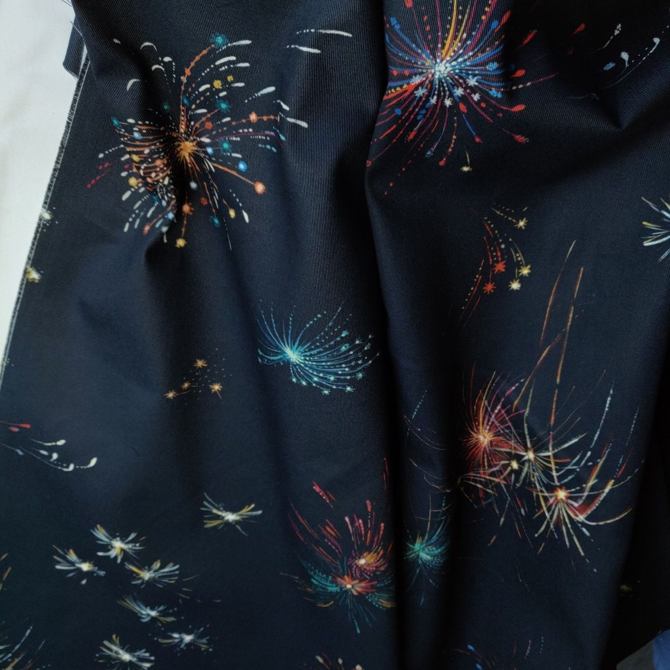 Tessuti: Designer Baumwolle Gabardine 1.20m x1.5m Firework – Nuovo (secondo la descrizione) da Lufingen venduto da Voyager7