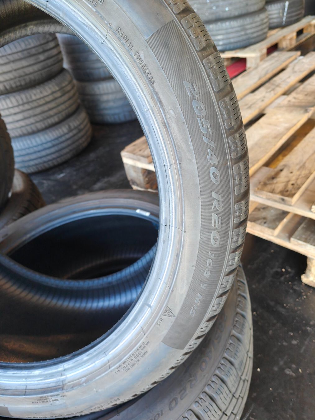 Pirelli Pneus & Kompletträder: Mercedes GLC Winterreifen – Gebraucht aus Oberengstringen von Reifen-Lagerverkauf 1
