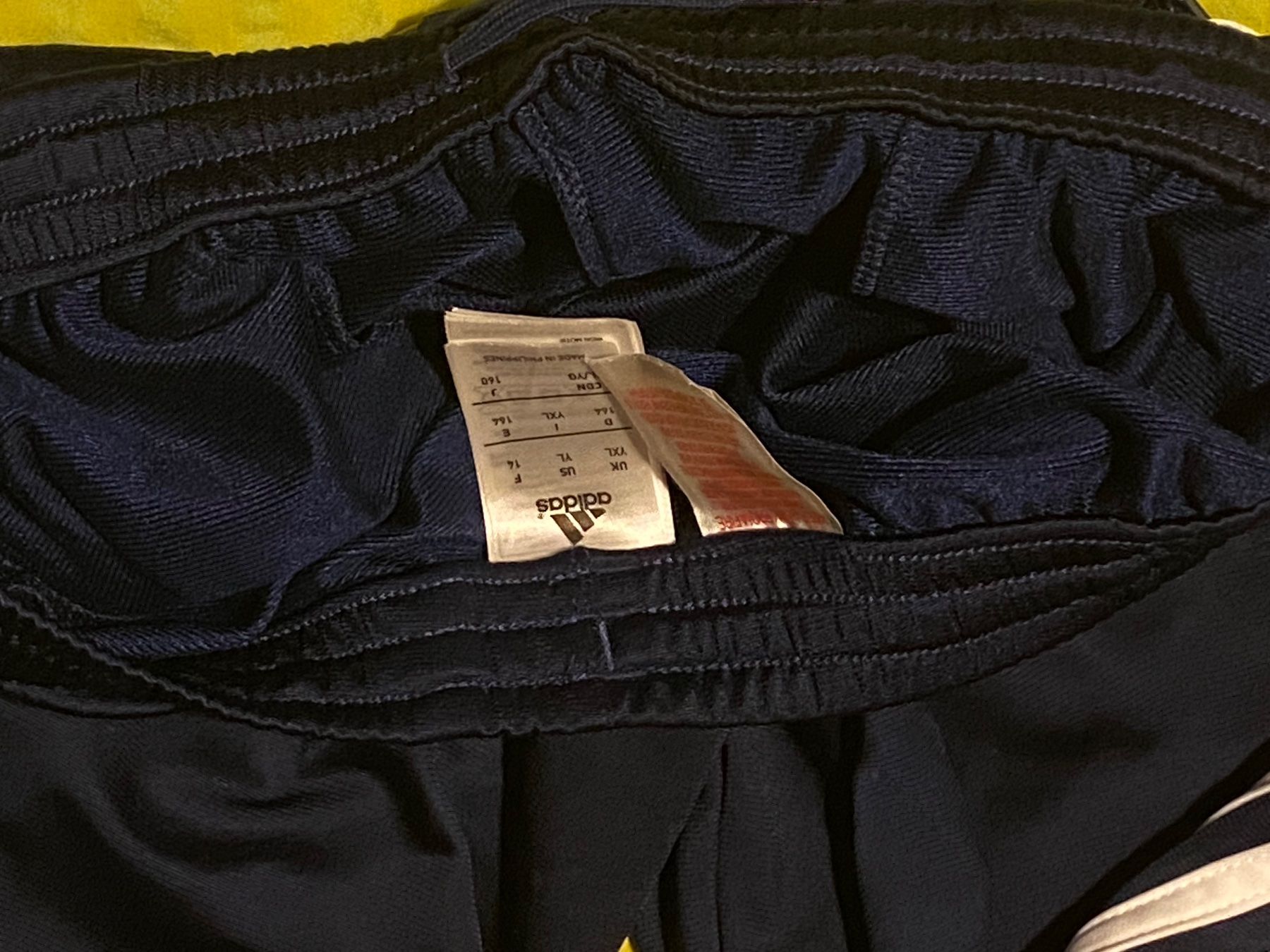 Adidas Pantaloni: Adidas Trainerhose Gr. 164 – Nuovo (secondo la descrizione) da Sursee venduto da Braco70 2