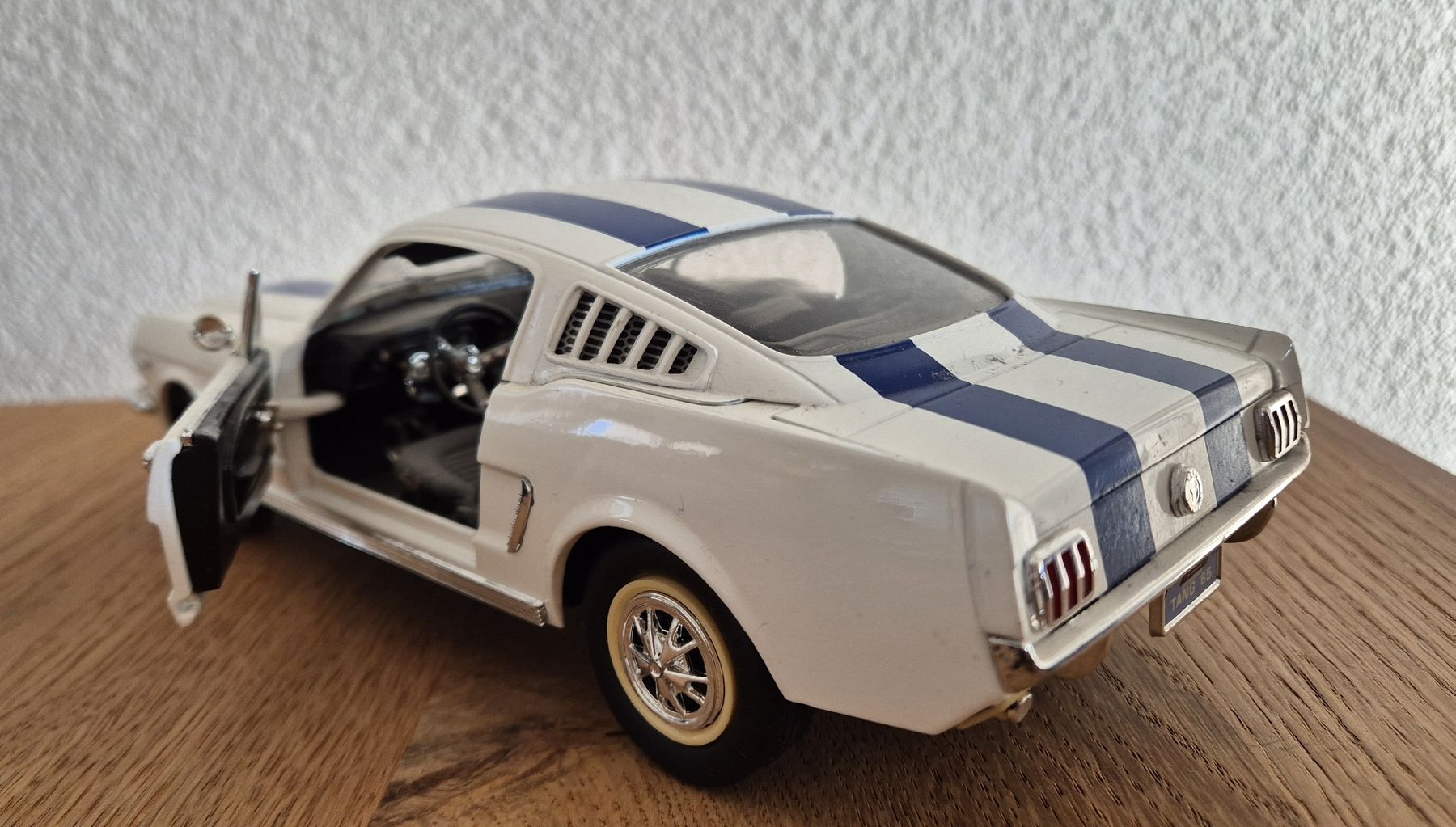 Ford Voitures modèles: Ford Mustang 1964    1/18 – D'occasion à Egerkingen par grimmialp 2