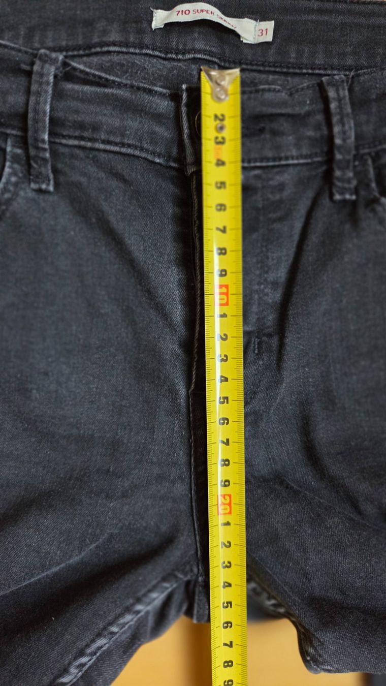 Levi's Jeans: Levi's Jeans 710, W31 L30 – Usato da Fislisbach venduto da Maieriisli25 5