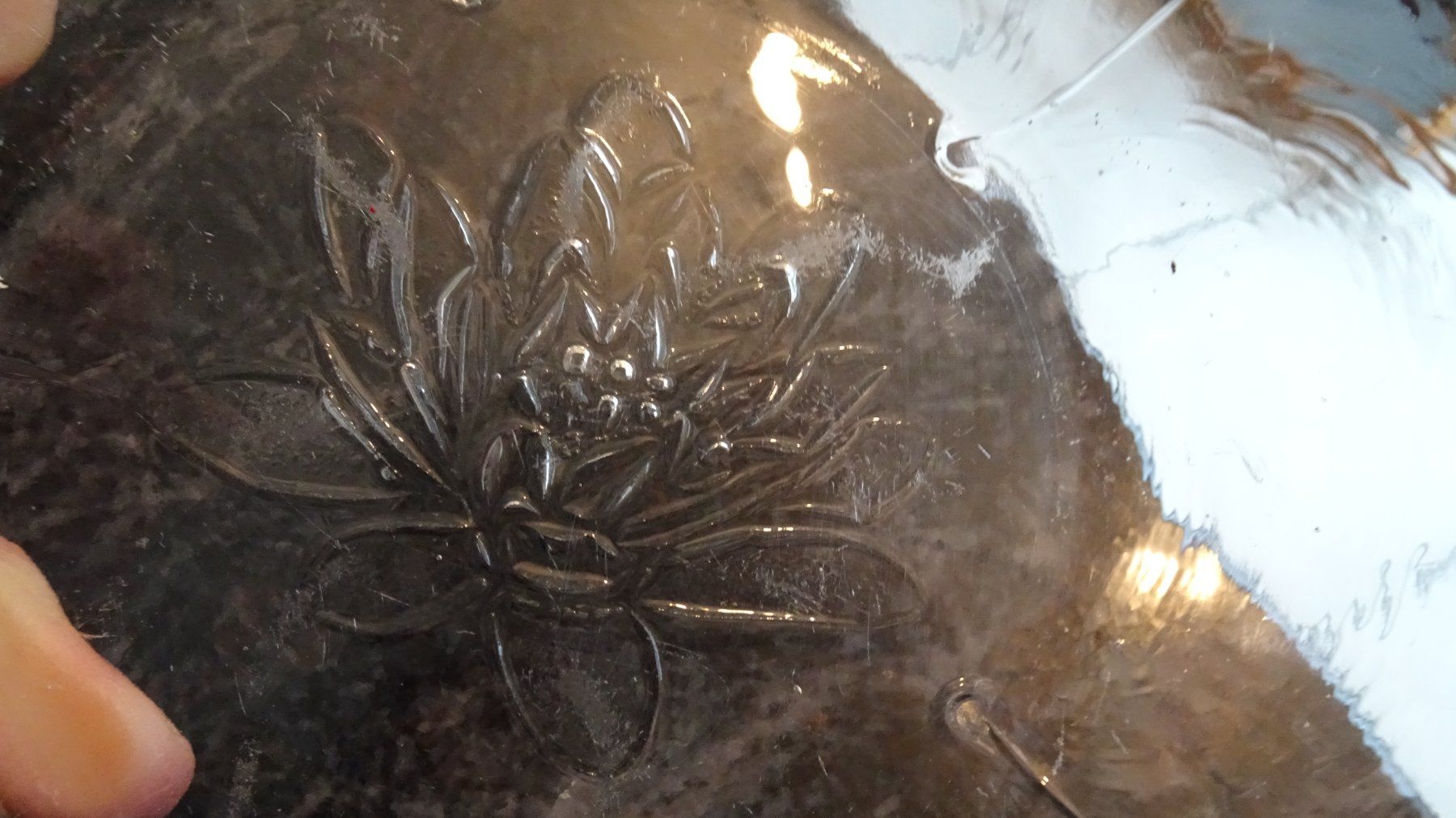 Glasi Hergiswil Coupes: GLASI HERGISWIL    KLEEBLATT - SCHÄLELI  MIT MUSTER  EINER B – D'occasion à Zürich par Roulet 2
