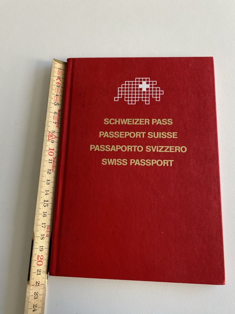 Libri: Schweizer Pass von Swissair (Werbegeschenk?) – Usato da Chur venduto da Knokno199 6