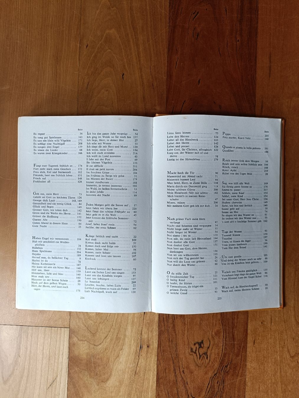 Libri: Singbuch Mittelstufe Volksschule 1970  – Usato da Zollikofen venduto da Prisma11 5