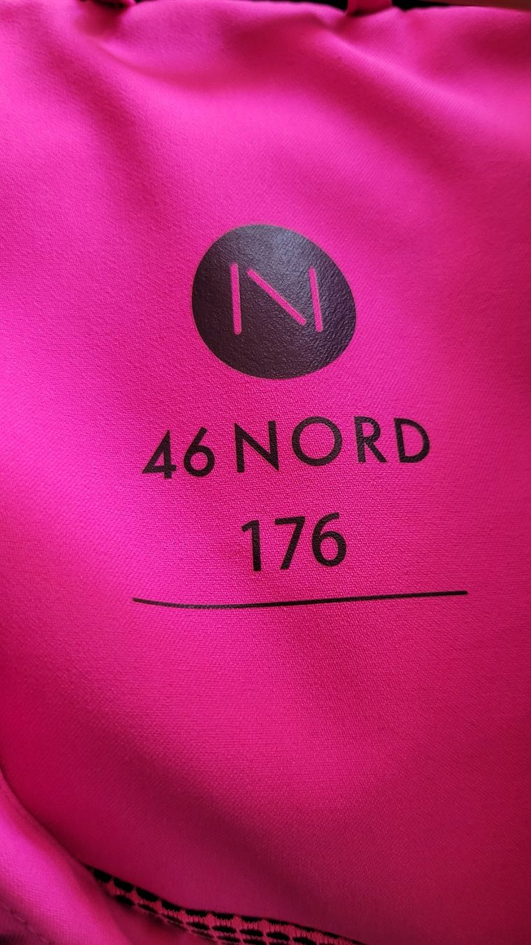46 Nord Giacche & Cappotti: Mädchen Skijacke 46 Nord – Usato da Oberbüren venduto da ras_7lf2 2