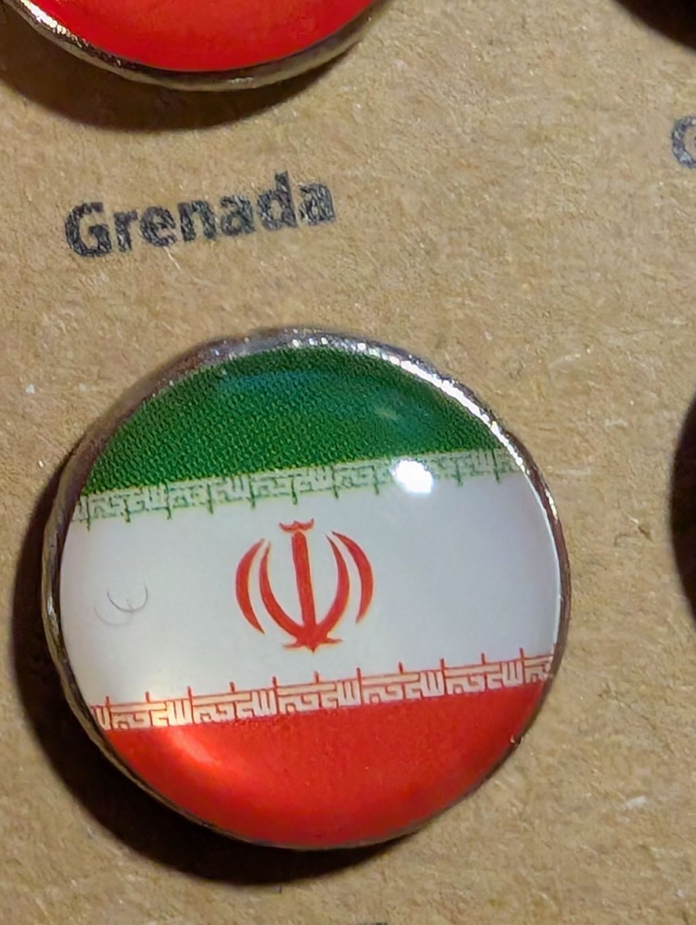 Plaketten & Abzeichen: Ansteckpin LW: Länderwappen – Gebraucht aus Oppligen von Pin-Fall-Shop