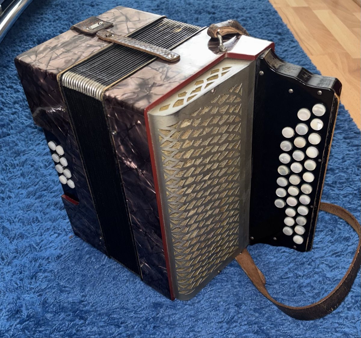 Hohner Musikinstrumente: Akkordeon, original Hohner, gebraucht – Gebraucht aus Langenthal von lenz3008