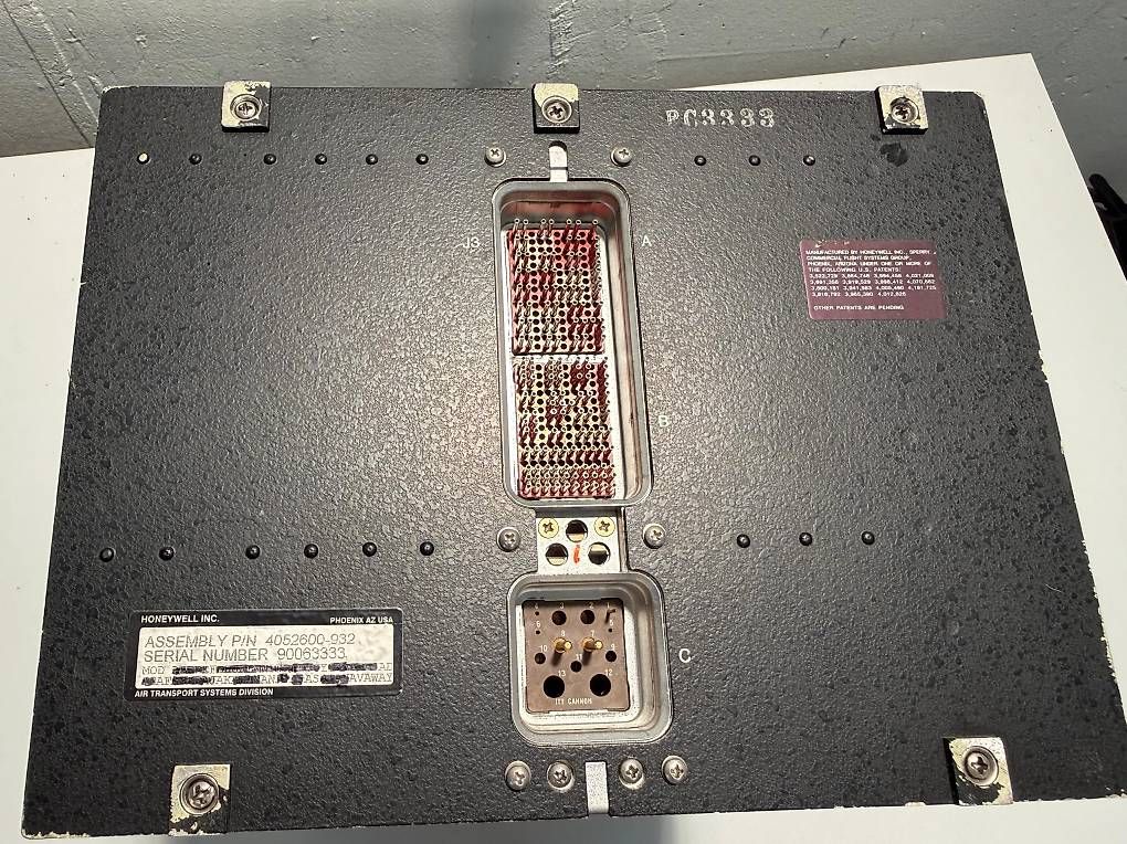 Componenti elettronici: FMC, Flight Management Computer, P/N: 4052502-953 – Usato da Wenslingen venduto da P_Baecher 1