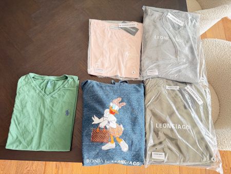 KLEIDERPACKET DIV. T SHIRT UND PULLOVER AB CHF 1.-