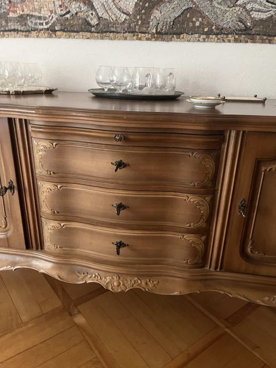 Credenze: Schönes Buffett im Louis XV Stil – Usato da Solothurn venduto da Bobesch08