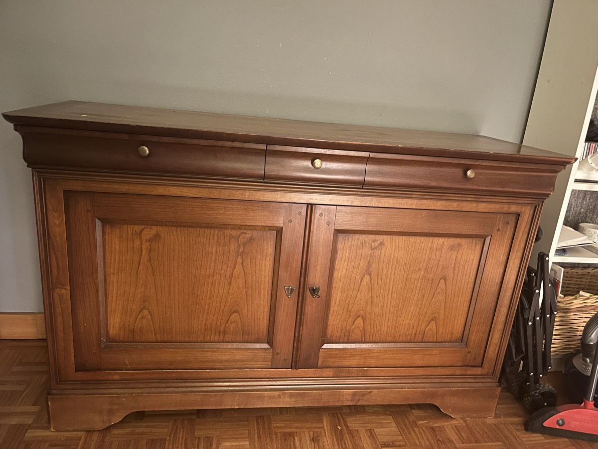 Commodes: Gepflegtes antikes Sideboard – D'occasion à Zürich par Leromanta01