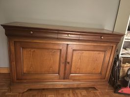 Gepflegtes antikes Sideboard