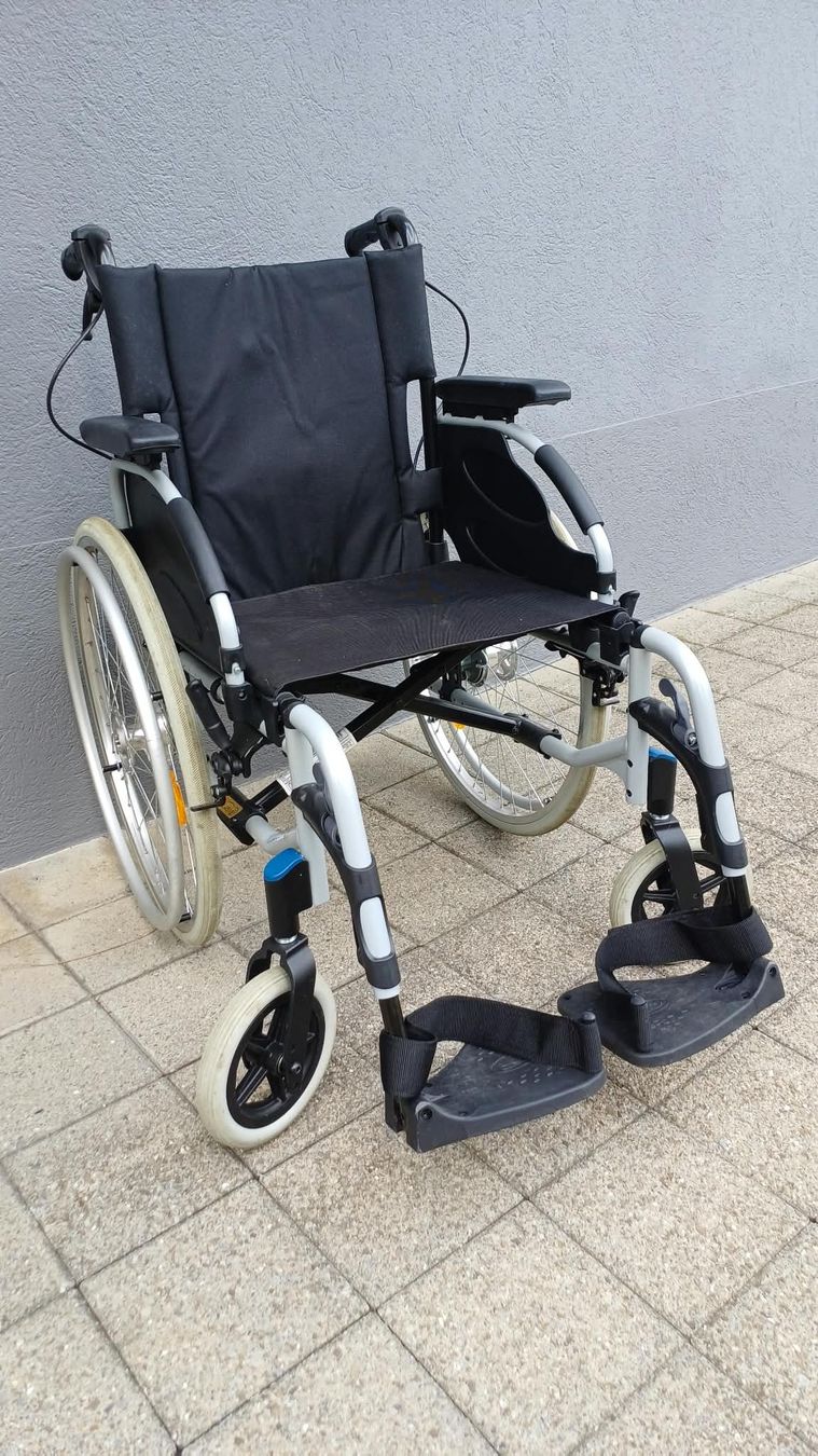 Sedie a rotelle: Rollstuhl – Usato da Luzern venduto da ahha 2