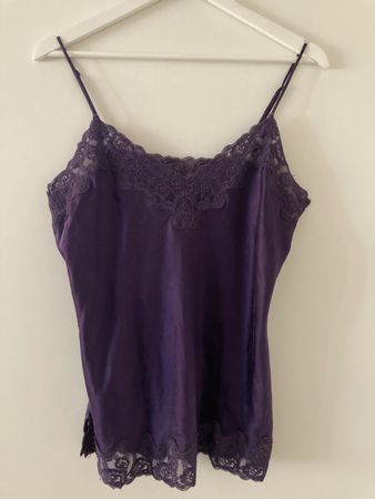 Luisa Cerano Seidentop L Dunkelviolett mit Spitze