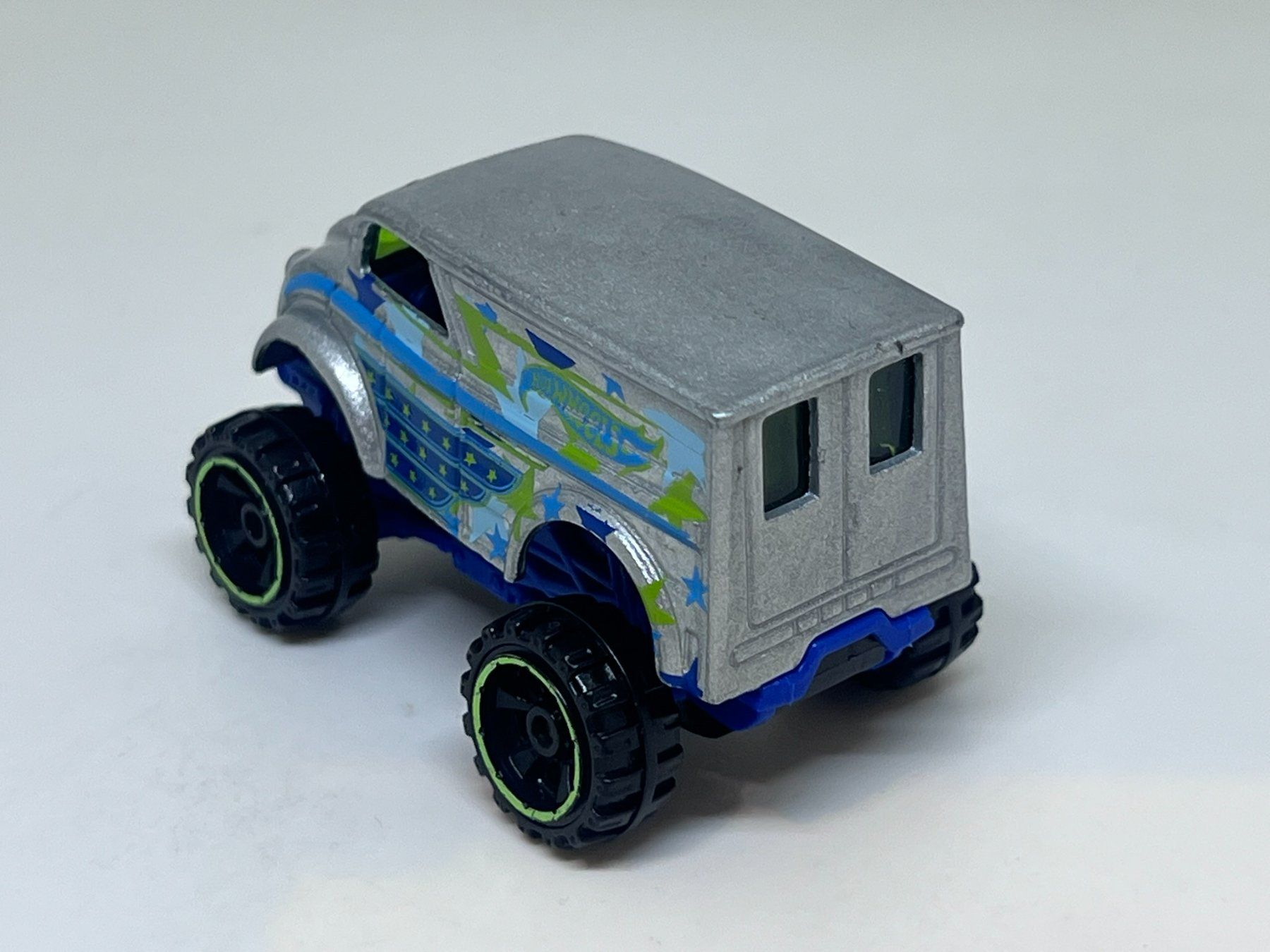 Hot Wheels Modellini d'auto: Hot Wheels Monster Dairy Delivery #307 – Usato da Wildegg venduto da LaaBoutique 2