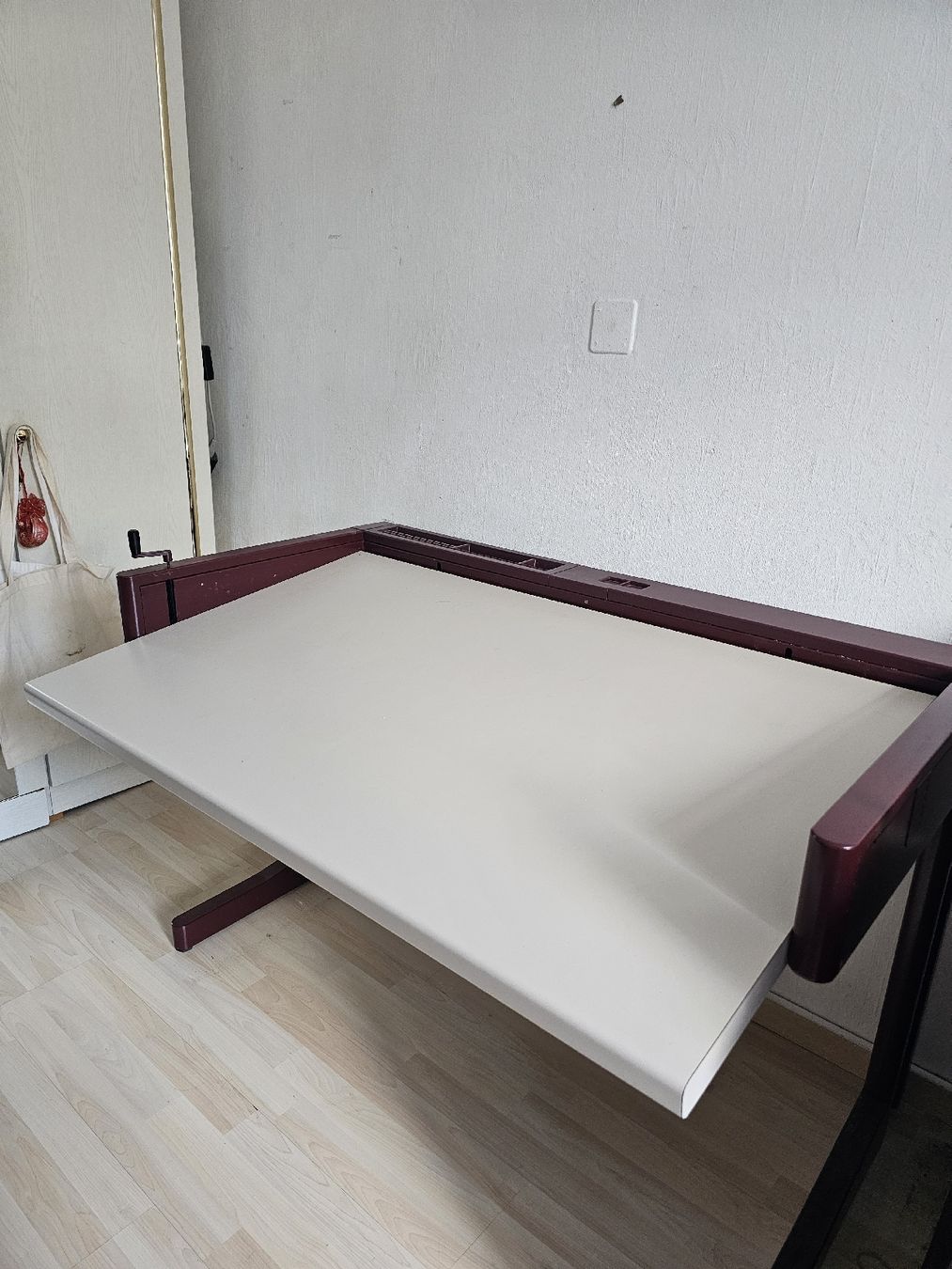 Schreibtische: table de bureau – Gebraucht aus Sonceboz-Sombeval von Mayji.n 5