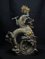 chinesischer Drache aus Bronze, signiert