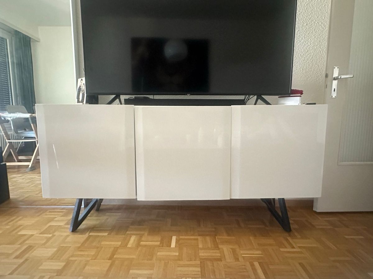 Büffets: Meuble buffet télé  – Gebraucht aus Thônex von emm_7r8p 1