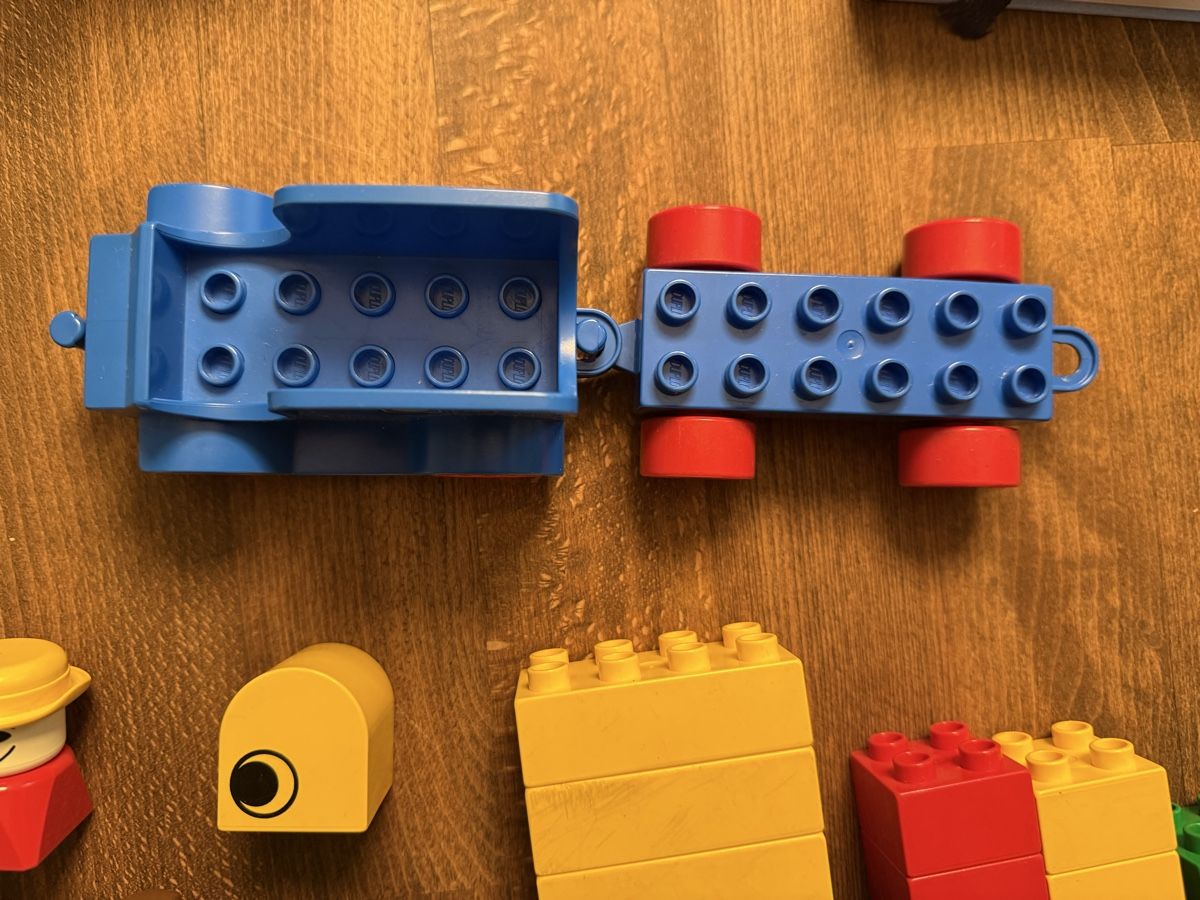 Lego Jouets: Duplo Fahrzeuge mit Figuren und Bausteinen – D'occasion à Zürich par oli_rbv6 1