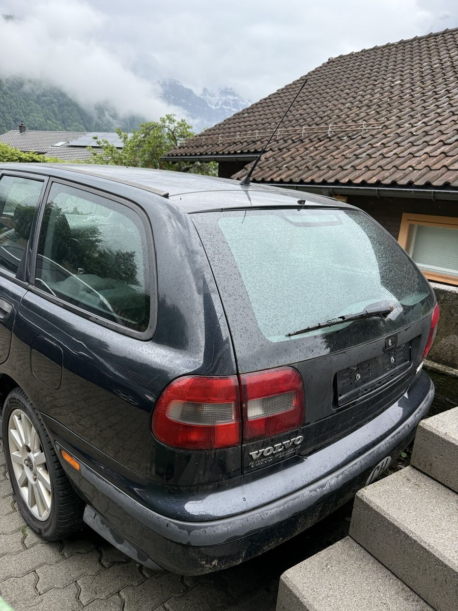 Volvo Automobili: Volvo v40 – Usato da Mollis venduto da Puch_x30 1