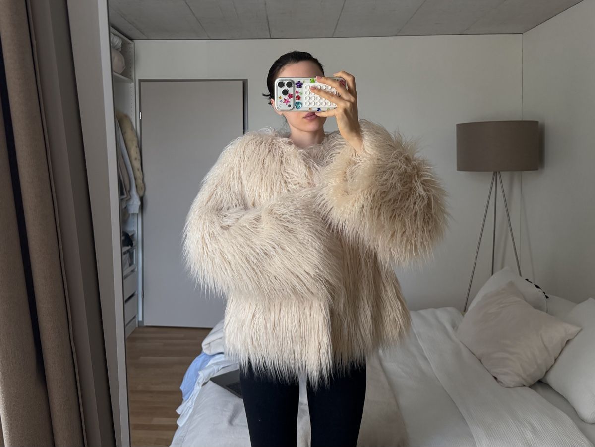 Vestes: Faux Fur Jacket – D'occasion à Kloten par preloved9