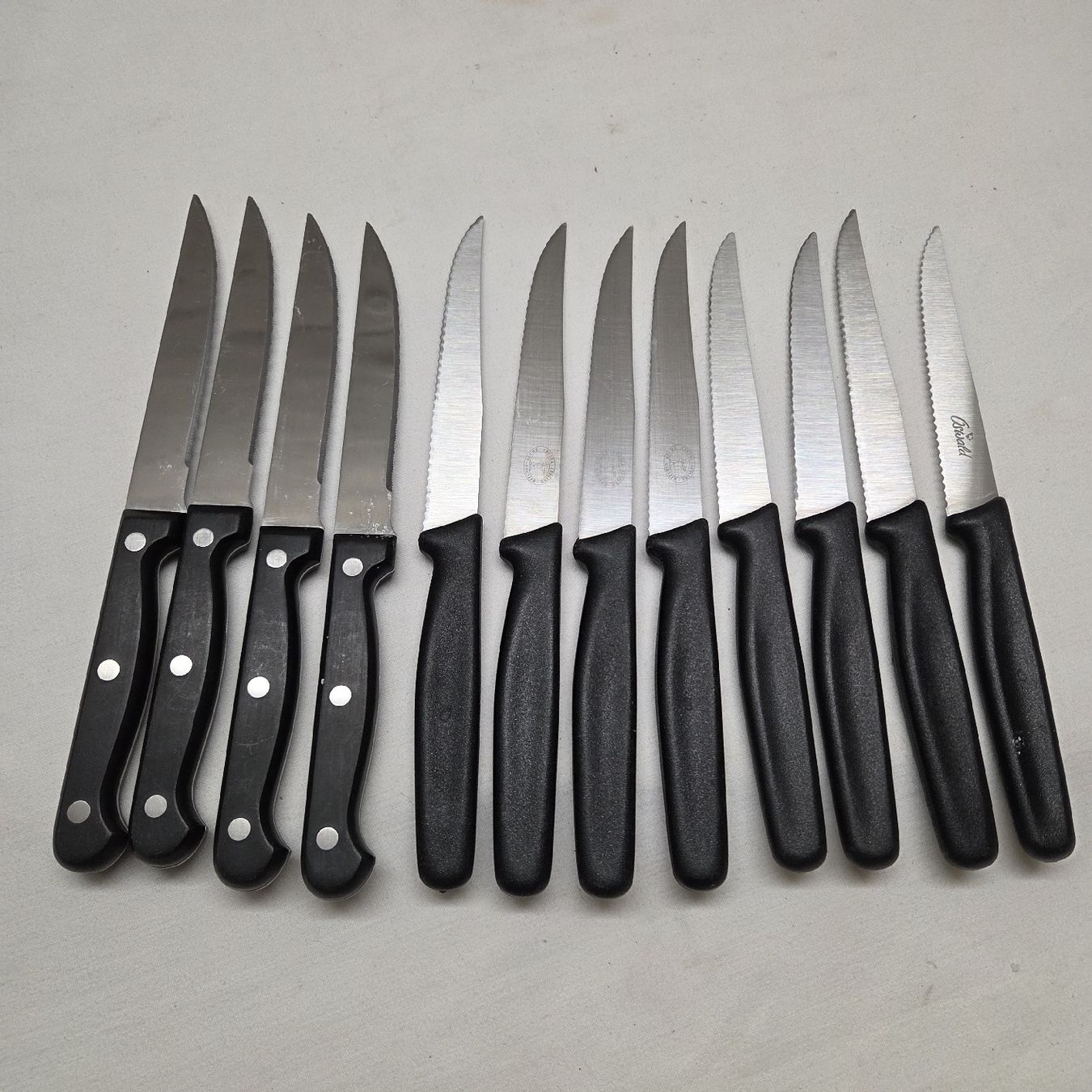 Messer: 12 Tolle scharfe Messer – Gebraucht aus Stans von Ducati16