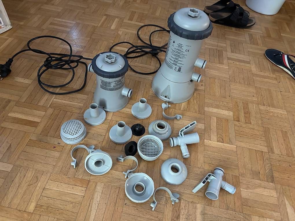 Intex Pumpen & Teile: Grosse Pumpe & kleine Pumpe – Gebraucht aus Heerbrugg von Knechtlein 1