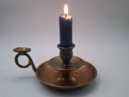 🕯️ Ancien Bougeoir à Main en Laiton – Charme Unique