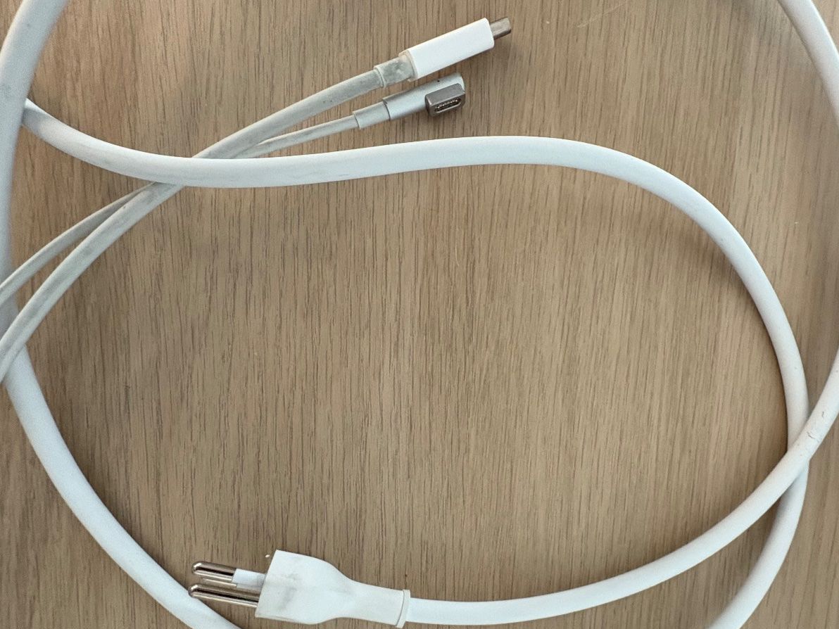 Apple Monitor: Apple Thunderbolt Display 27" (A1407) inkl. Adapter – Usato da Luzern venduto da inf_tc6f 4