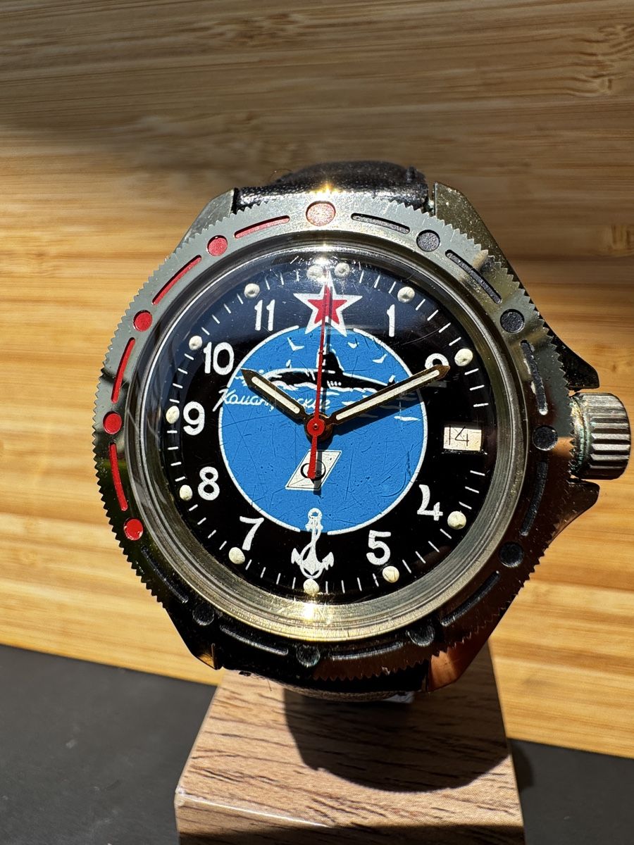 Vostok Orologi: Vintage Vostok - Submarine Design – Usato da Zollikofen venduto da Comcast