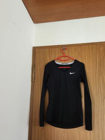 T-shirt Nike Pro manches longues noir femme taille M 