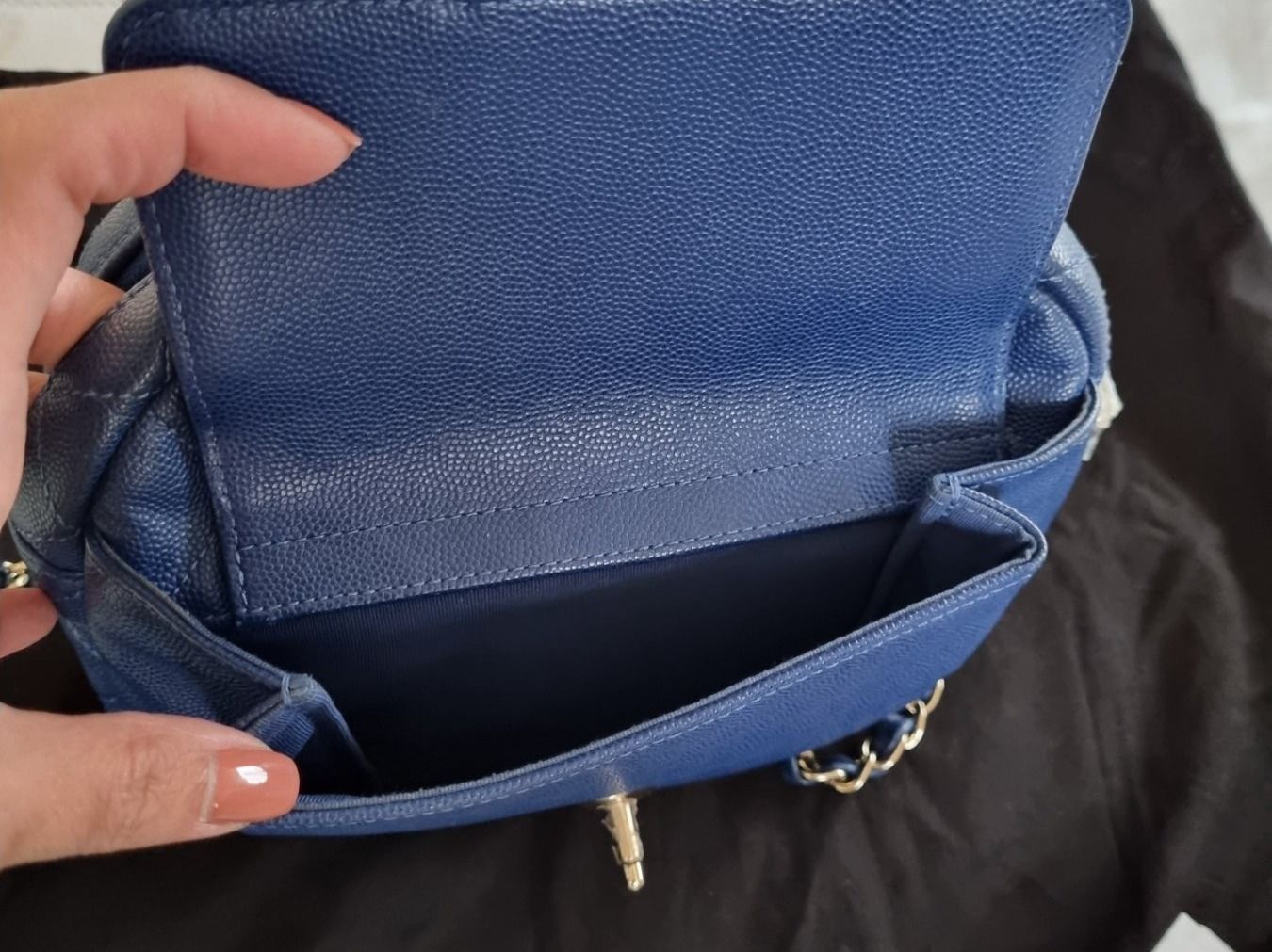 Taschen für Damen: Chanel Camera Caviarskin Leather – Gebraucht aus Zürich von Stila17 7