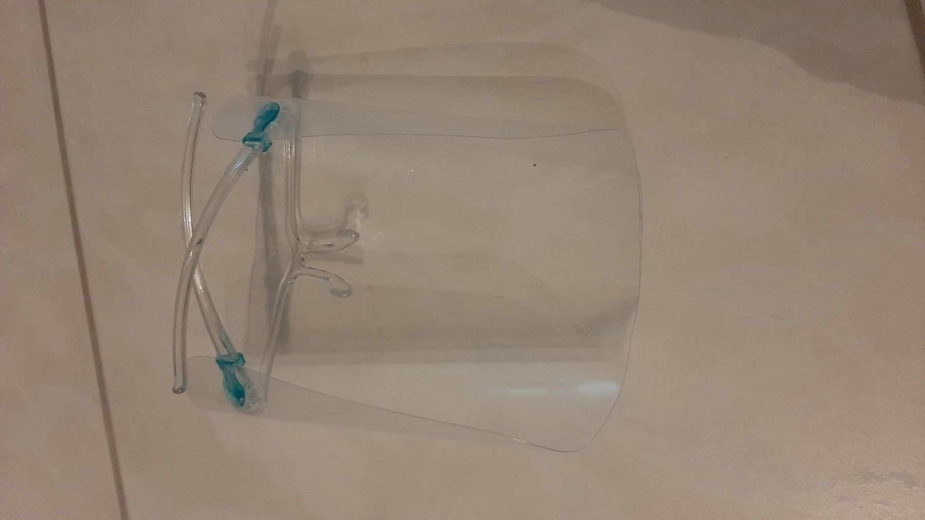 Masken: K..108) Schutzschild mit Brille – Gebraucht aus Wil SG von Saxer1