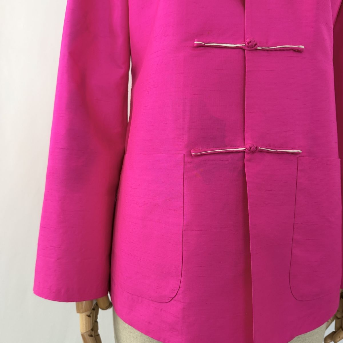 Shanghai Tang Giacche: Shanghai Tang silk blazer – Usato da Freienbach venduto da Avviivva_Shop 1