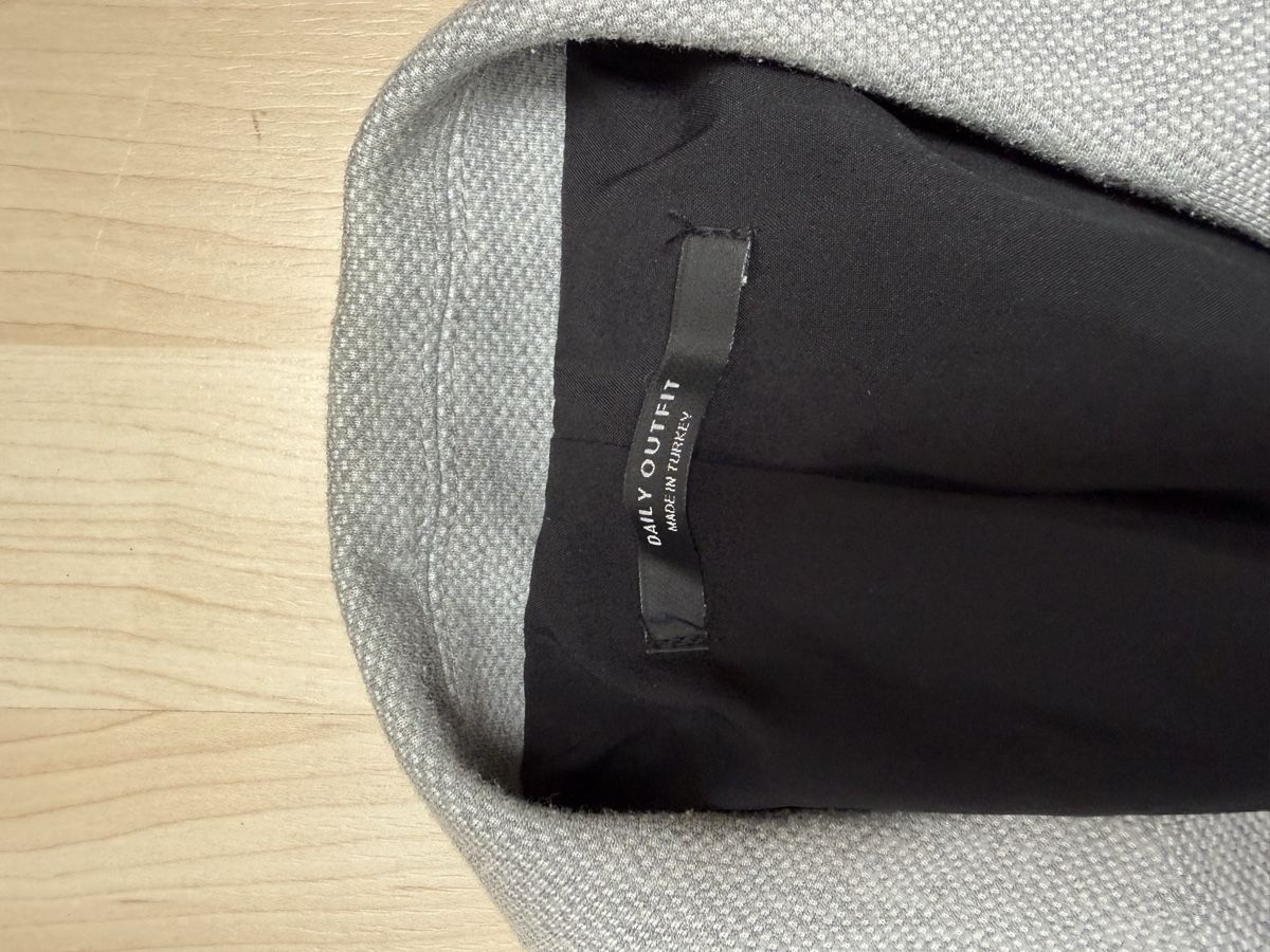 Giacche: Grey Outfit Blazer – Usato da Urdorf venduto da rob_c5wf 1