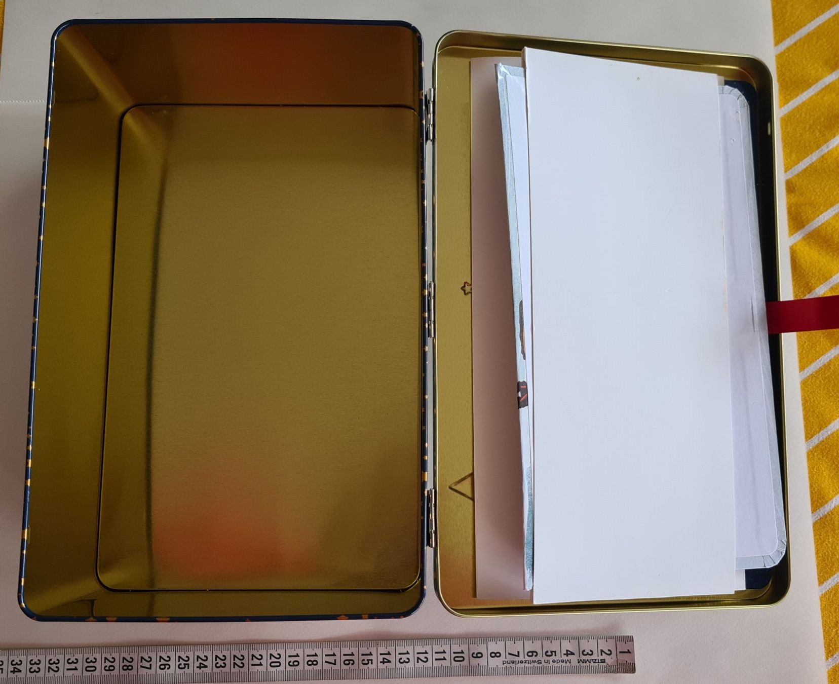 Tutte le decorazioni: 1 Biscuit Dose, 28x18x11cm, Eislauf,3D Bild, Weihnachtsmarkt – Nuovo (secondo la descrizione) da kuessnacht am rigi venduto da IceFan 9