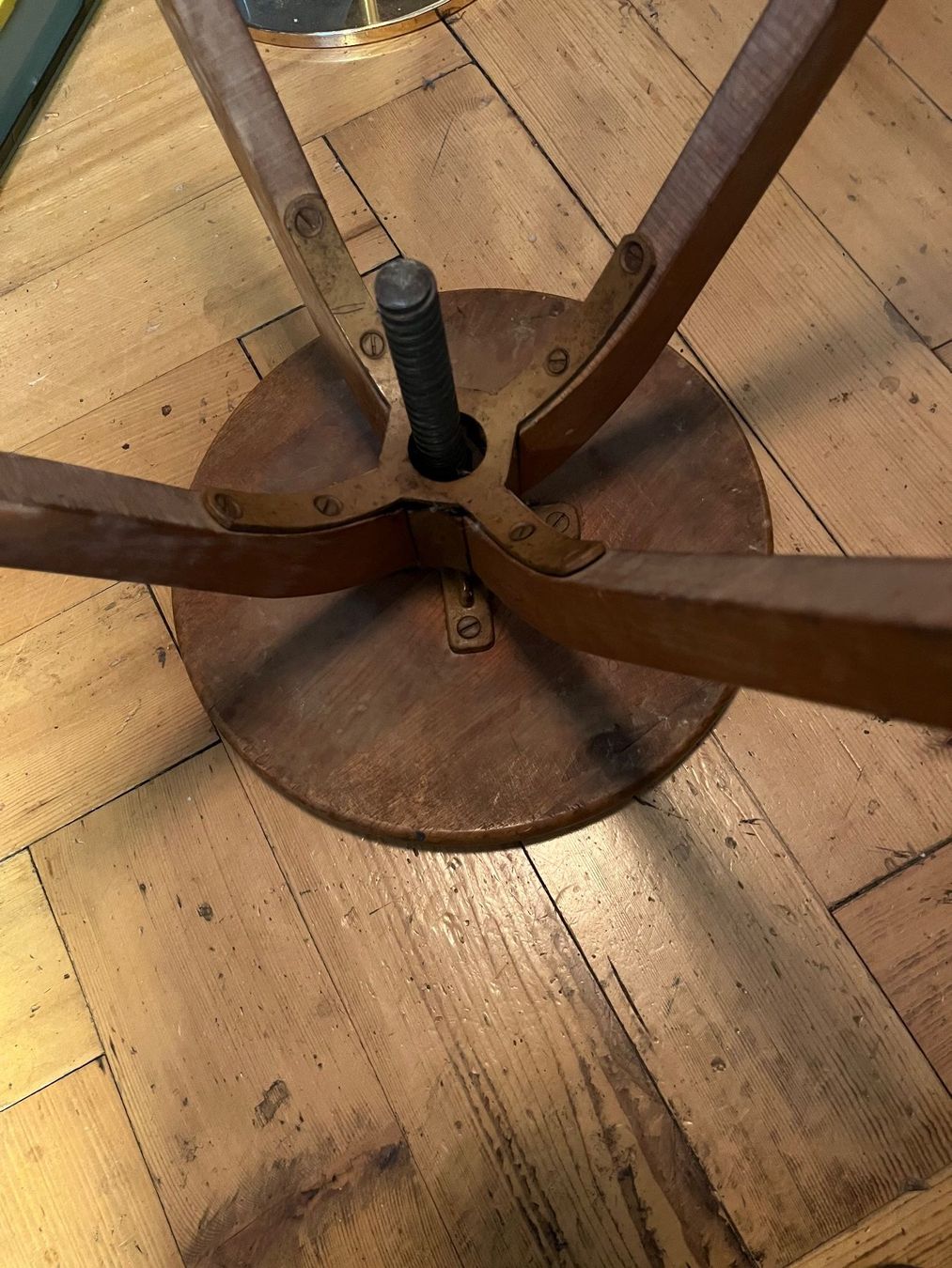 Sgabelli: Vintage Hocker drehbar – Usato da Zürich venduto da Luftibus01 5