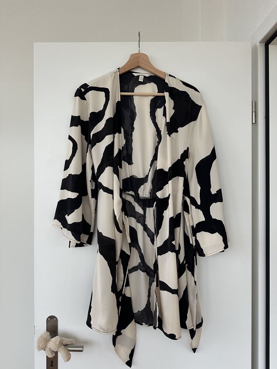 H&M Kleider: Kleid von H&M  – Neu (gemäss Beschreibung) aus Brugg AG von sanfllower 2