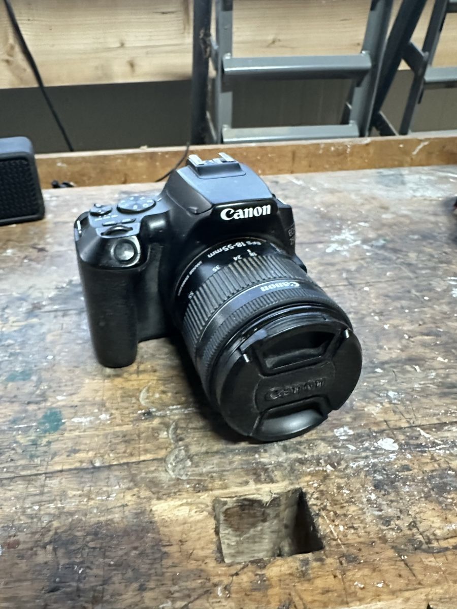 Canon Kamera: Canon EOS 250 D – Gebraucht aus Bremgarten AG von Vin_t55b 1