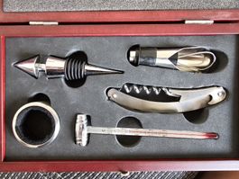 Wein-Accessoire Set in Holzkiste neuwertig