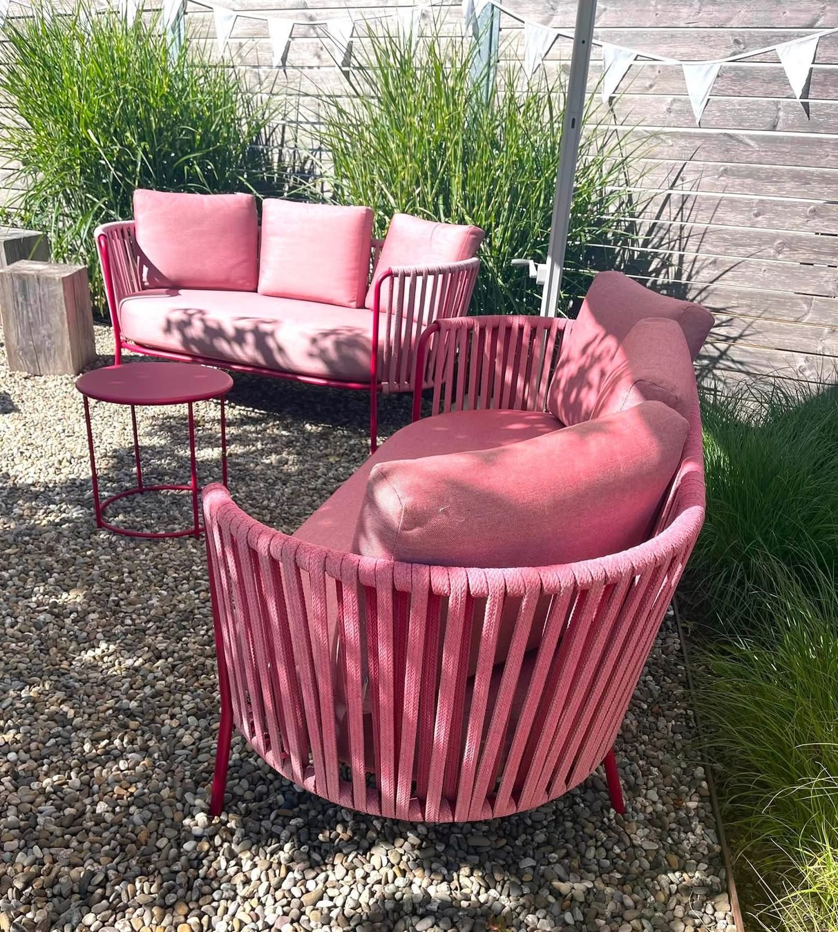 Hunn Sofas: Lounge von HUNN Gartencenter – Gebraucht aus Kestenholz von Frenschy 1