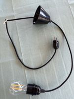 Lampe ohne Schirm mit Stecker