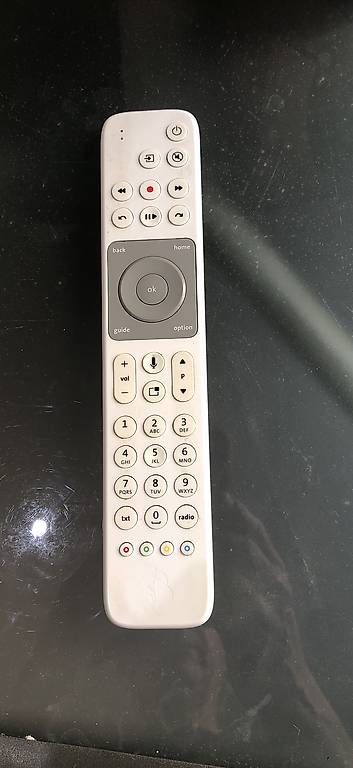 Fernbedienungen: Télécommande Swisscom – Gebraucht aus La Chaux-de-Fonds von reg_yw68