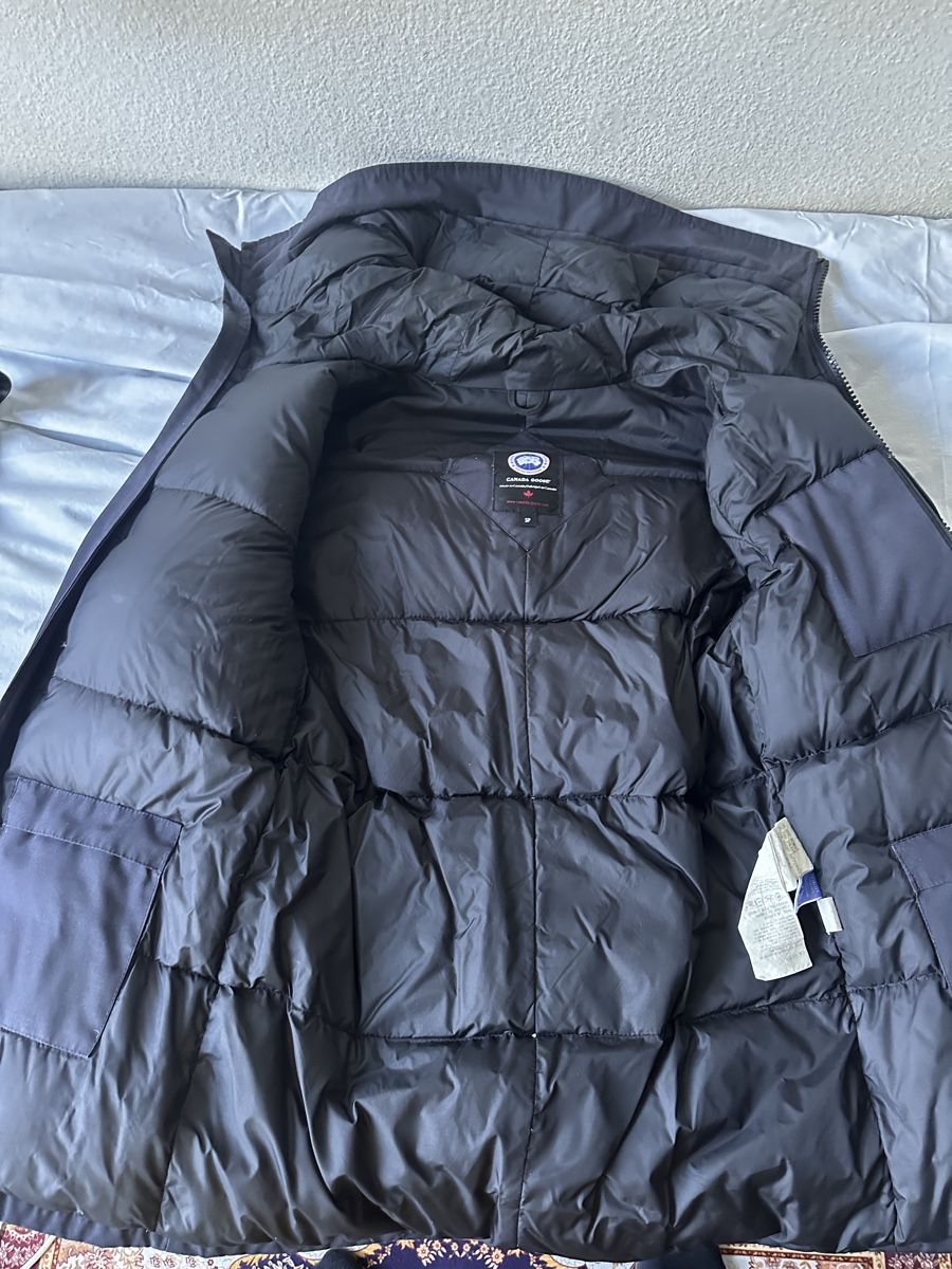 Canada Goose Cappotti: Canada Goose Herren Winterparka – Usato da Zürich venduto da Zoheir07 3