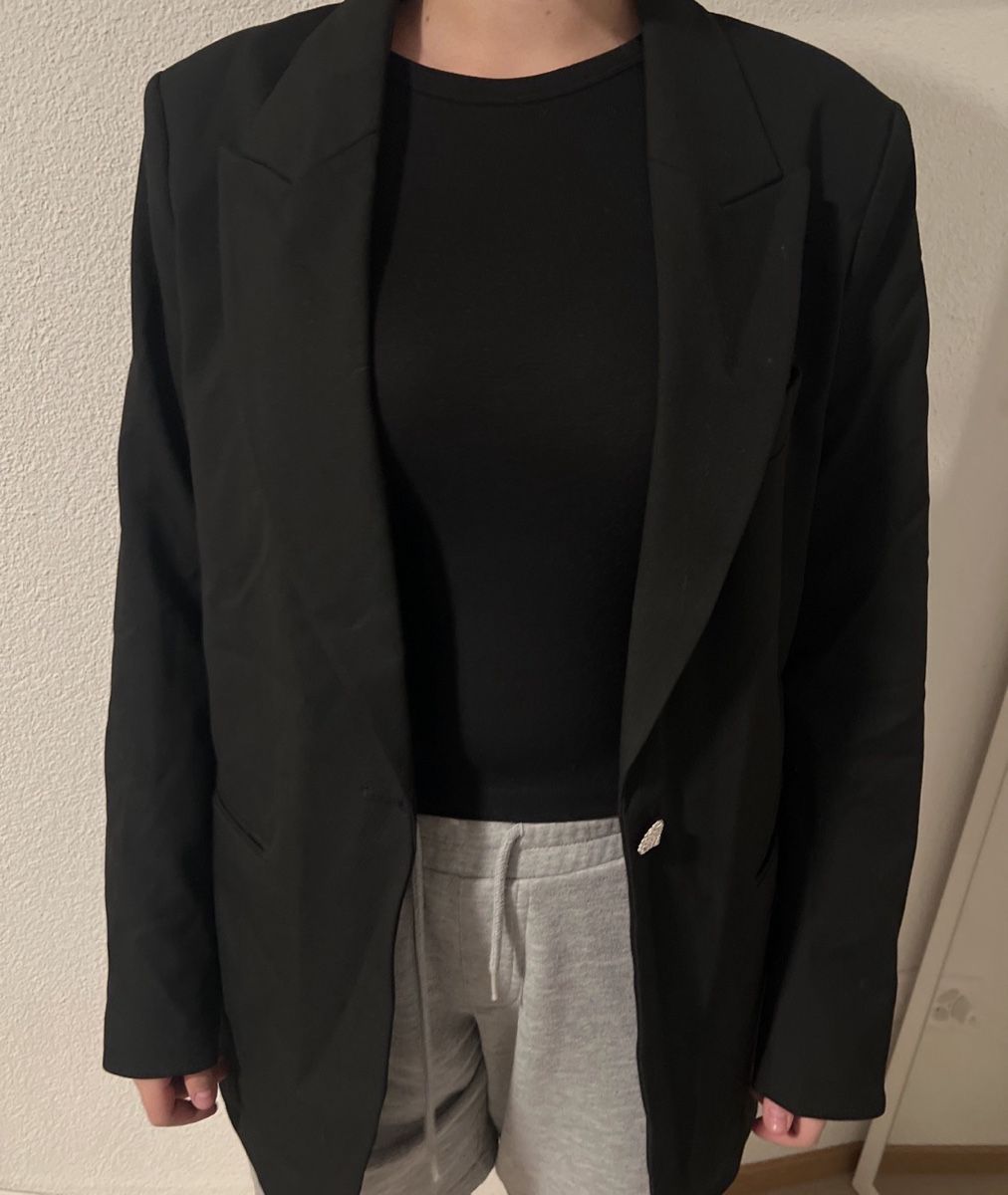 H&M Ensembles & Tailleurs: Damen Blazer schwarz  – Neuf (Voir description) à Gossau SG par eor_9jvs 1