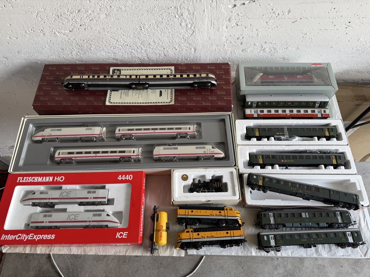 Märklin Trains électriques: Modeleisenbahn – D'occasion à Niederurnen par burg58